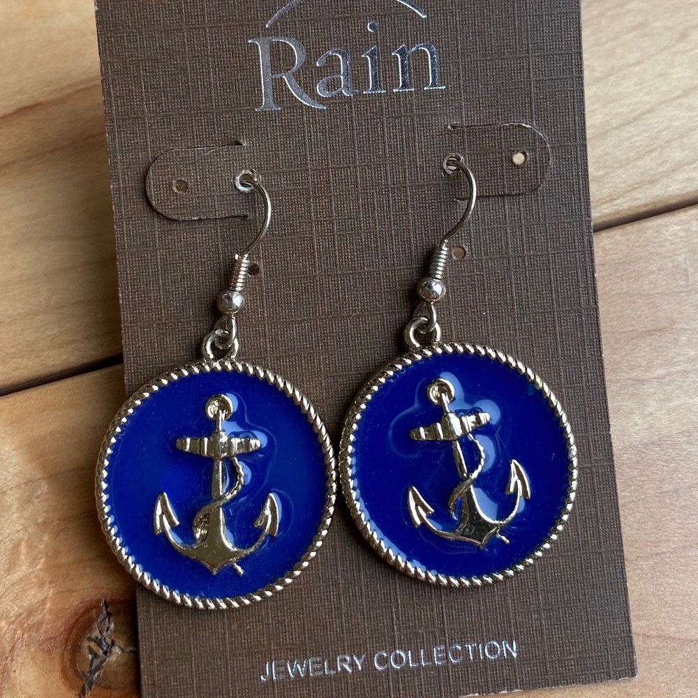 NWT Navy Arbor earnings